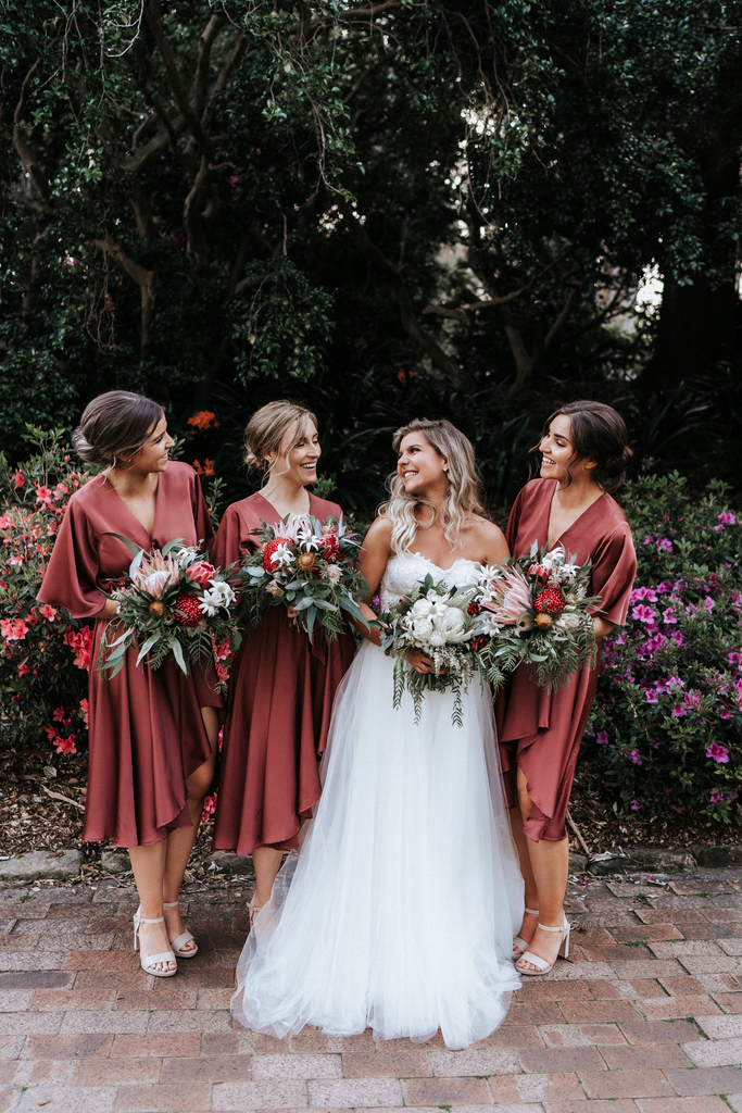 A-line V-neck Half-sleeves Knee-length Bridesmaid Dresses, BD1117