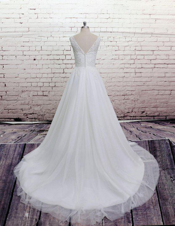 Cheap Lace Straps Scoop Tulle A-line Wedding Dresses Online, WD370