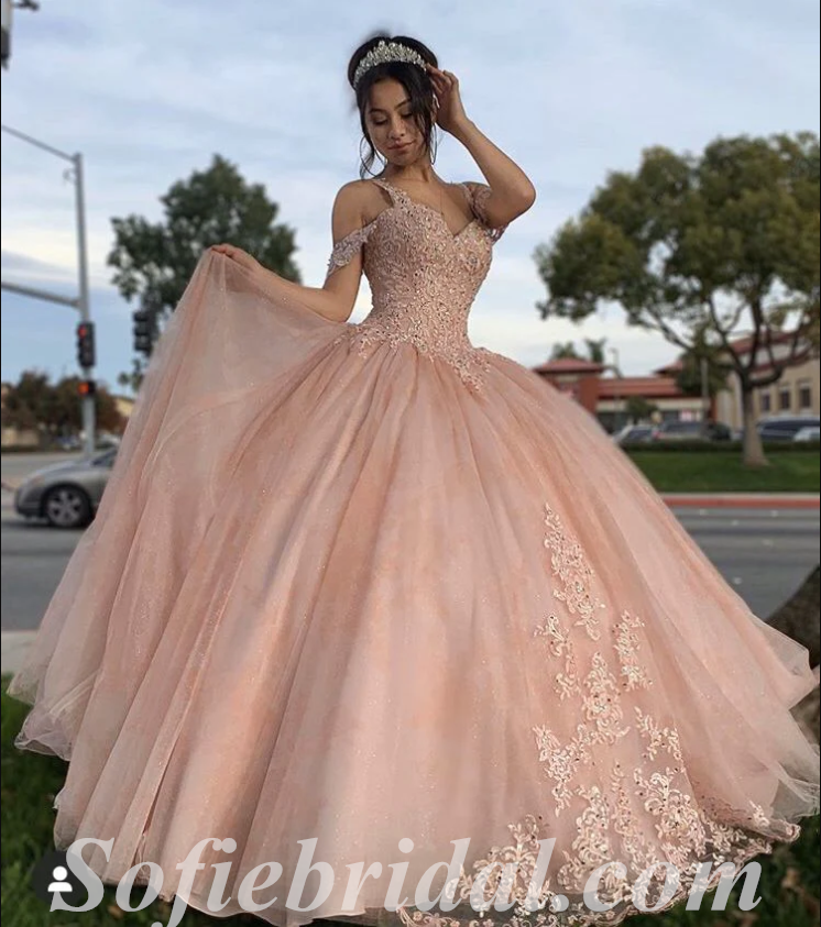 Gorgeous Tulle Cold Shoulder V-Neck Sleeveless A-Line Long Prom Dresses/Ball Gown With Applique And Beading,SFPD0516