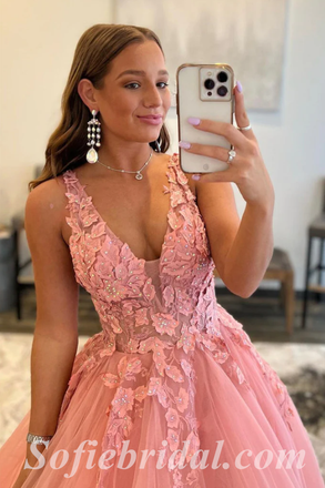 Elegant Tulle Spaghetti Straps V-Neck Sleeveless A-Line Long Prom Dresses With Applique And Beading,SFPD0543